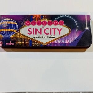 Essence Welcome to Sin City Eyeshadow Palette - Vibrant Colors